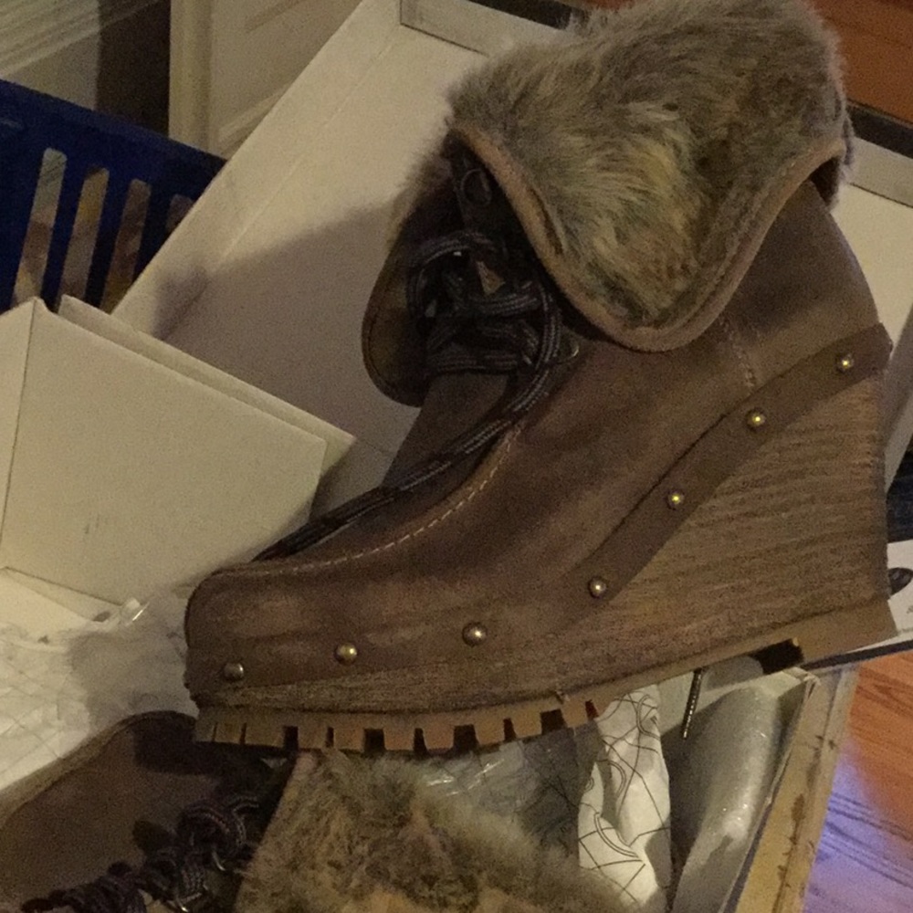 Suede wedge fur lined booties